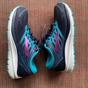 Brooks Addiction Running Sneakers with Box